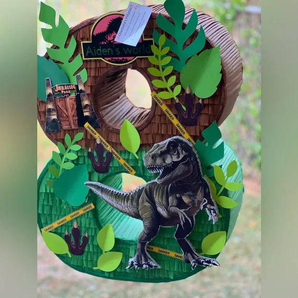 Dinosaur piñata - Picture 5 of 6